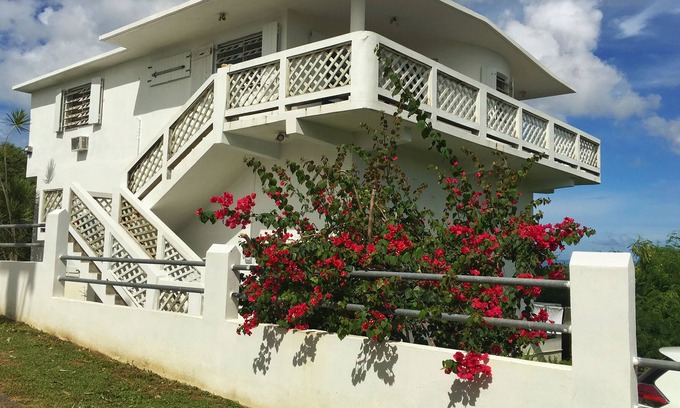 Villa Borinquen House | Spacious Two Bedroom Home with Spectacular Island View (WIFi)