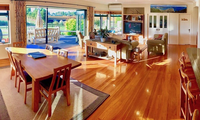 Bombay Bed & Breakfast | Spacious Two Bedroom Suite Perfect for Families