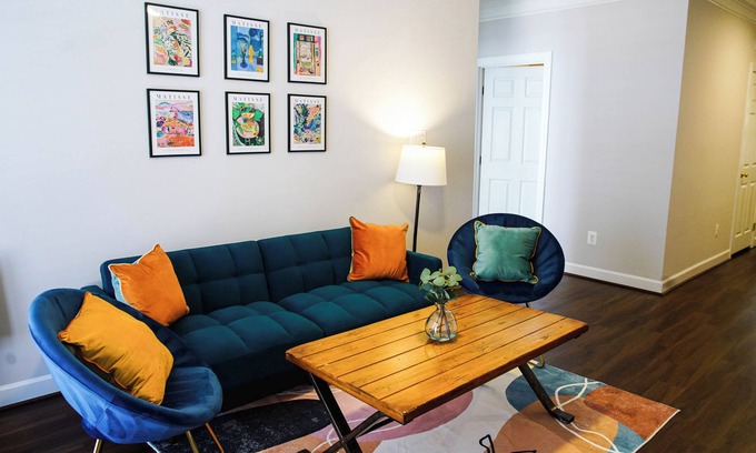 Alexandria House | Spacious two-level townhome in Alexandria, Va