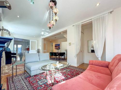 Montreal Apartment | Spacious two-storey townhouse w private parking 15 mins from Downtown