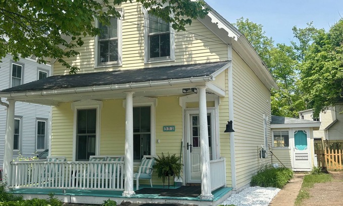 Marquette House | Spacious updated home near Lake Superior walk to restaurants, breweries, beach