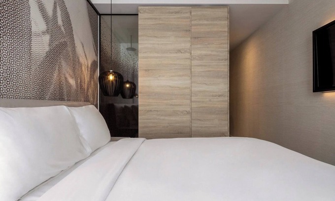 Brossard Hotel | Spacious Urban Retreat Near Quartier DIX30 – Steps from Shops & Dining | 4 Units