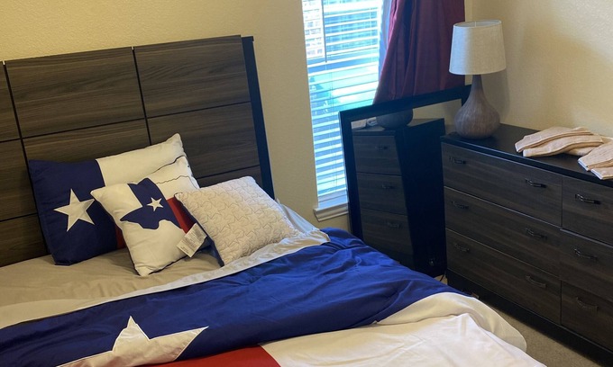 Little Elm House | Spacious !