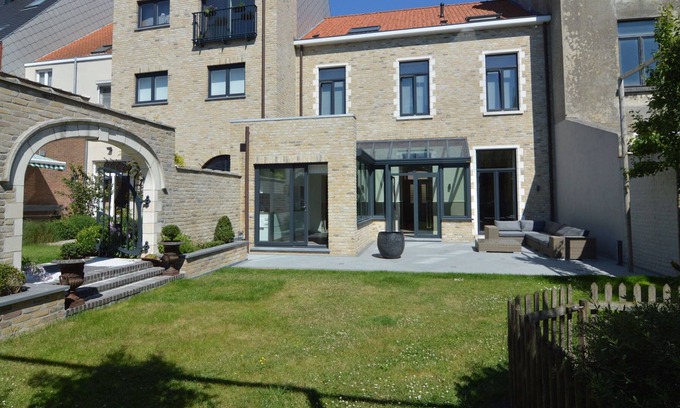 Heist Villa | Spacious Villa in Knokke-Heist with Garden