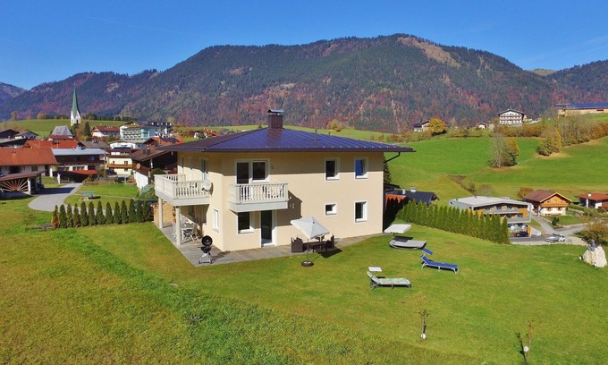 Hinterthiersee Villa | Spacious Villa with Garden in Hinterthiersee