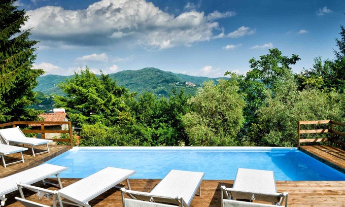 San Quirico House | Spacious villa with beautifull view an private pool in a huge garden.