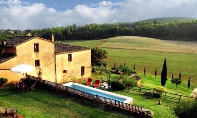 Simignano Apartment | Spacious Villa with Pool in the Countryside,Relaxing Setting and Stunning View