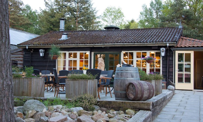 Municipality of Westerveld Villa | Spacious villa with sauna and hot tub