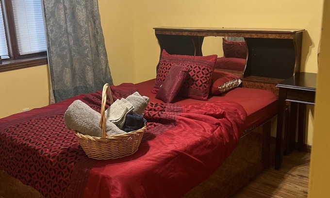 Sudbury House | Spacious welcoming house desired location