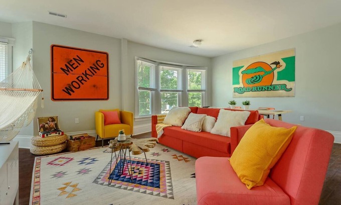 Detroit Apartment | Spacious West Village 2bd/2ba apt|Min to Downtown
