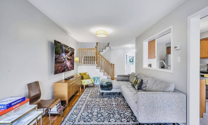 Whitby House | Spacious Whitby Haven: 3BR Home + Parking