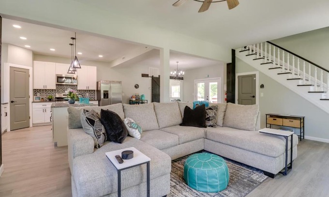 Grove House | Spacious Yard, Games and Fire Pit Grove Home Rental