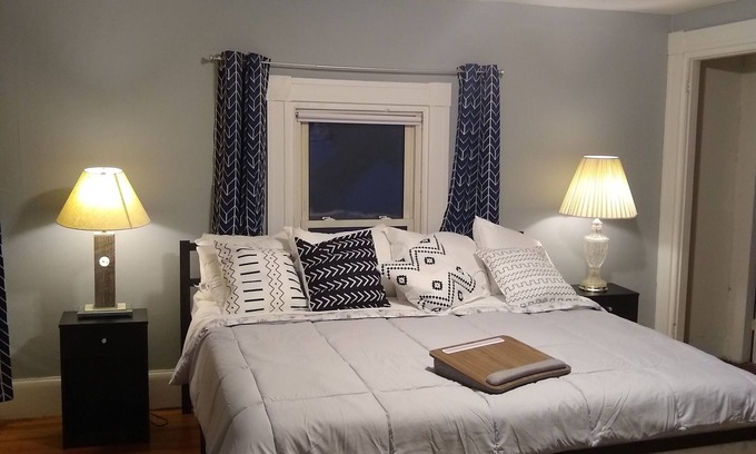Freeport Apartment | Spacious yet cozy 3 bedroom unit close to it all