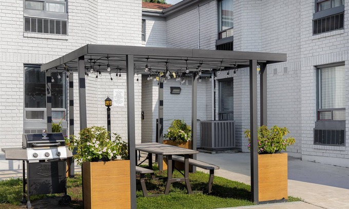 Brockville Hotel | Spark by Hilton Brockville