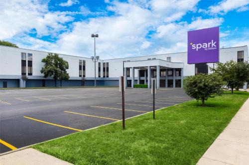 Des Plaines Hotel | Spark by Hilton Des Plaines Chicago O'Hare