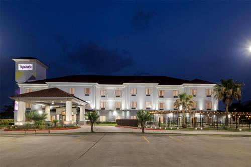 Southeast Houston Hotel | Spark By Hilton Houston Hobby Airport