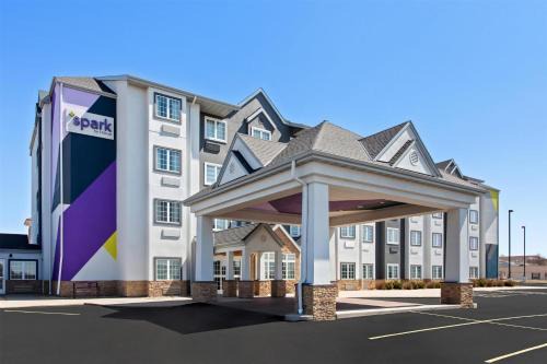 Rochester Hotel | Spark by Hilton Rochester South