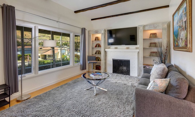 Paradise Valley Apartment | Sparkling Clean Luxury 3 BR House Near SF/SFO/CalTrain/BART+EV+Free Parking+WiFi