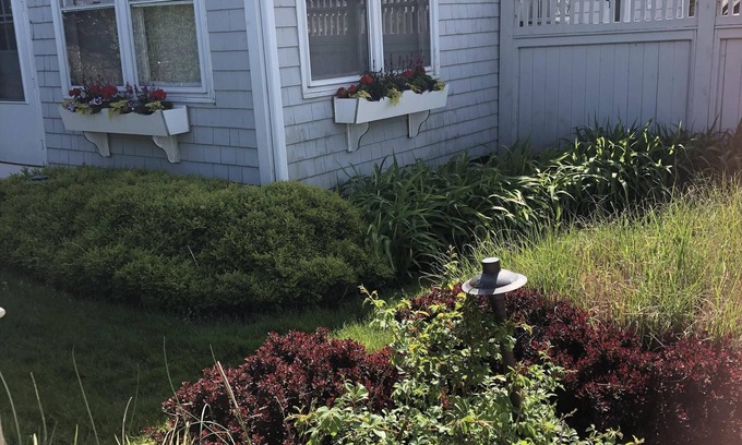 Point Judith House | Sparkling Clean and Walk to Everything.