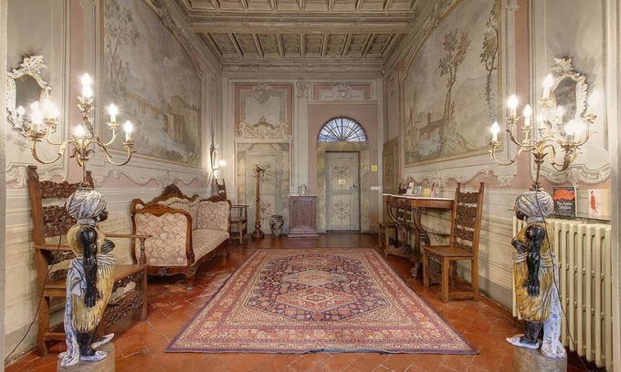 Duomo Apartment | Special apartment with terrace and original frescoes 700 close to old bridge