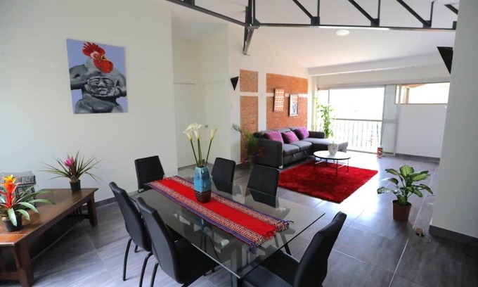 Barrio Dent Apartment | Special Discount! The Artist Condo in Barrio Dent