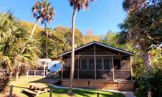 Folly Beach House | SPECIAL MONTHLY WINTER RATES! JANUARY & FEBRUARY 2026~ 35% OFF!