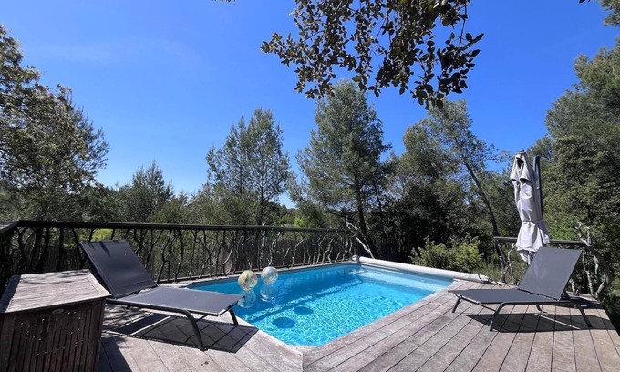 Saint-Drezery Villa | Special offer 🌴 A haven of peace in a pine forest