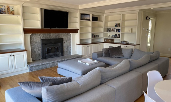 Madison House | Special winter rates CT home close to beaches, parks, hikes, local skiing