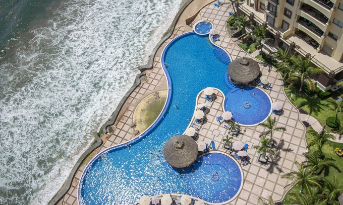 Zona Dorada Condo | Specials at Las Gavias Grand with Pool