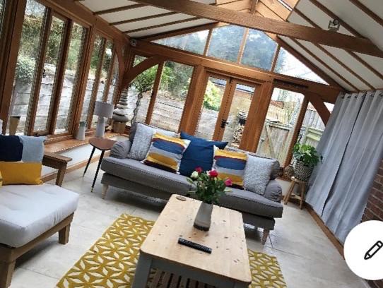 Kings Worthy Apartment | Specious Apt Winchester