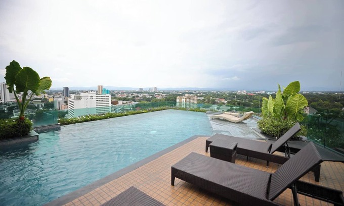 Chiang Mai Condo | Specious Luxury 2 bedrooms Apt.