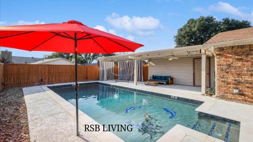 Northeast Carrollton House | Spectacular 4BR 2,5BA Holiday Home with Pool and Grill