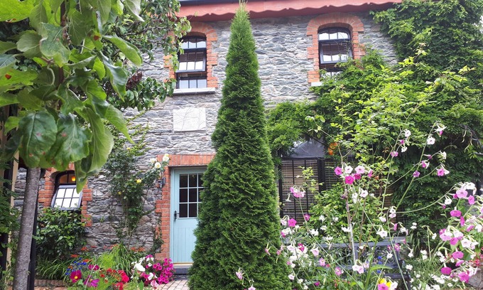 Killarney Cottage | Spectacular Coach House on The Doorstep of Killarney National Park, The Priory