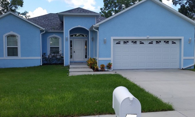 Oldsmar House | Spectacular Like New House, Close to Safety Harbor, Dunedin, Beaches & Shopping!