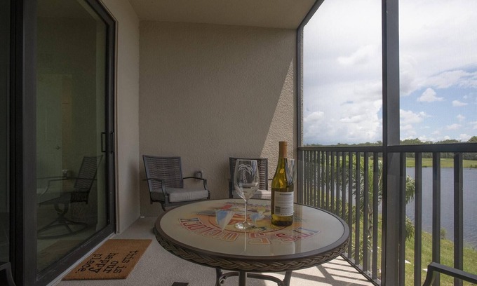 Braden River Condo | Spectacular luxury condo 2 Bed/2 Bath, 1,239 SF