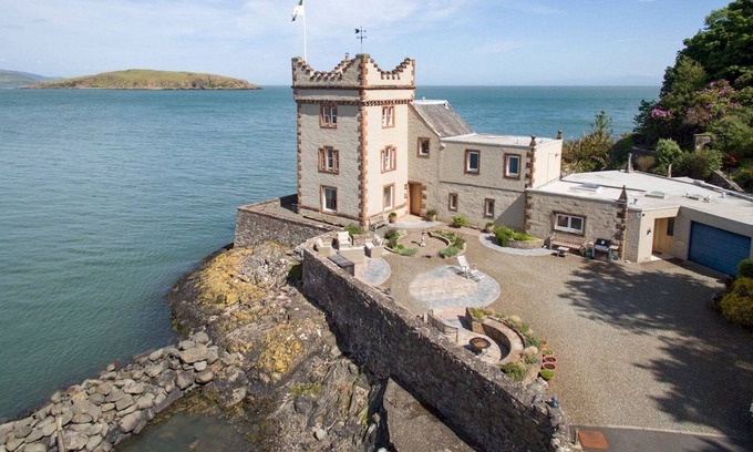 Sandyhills House | Spectacular Luxury Cliff Top Tower with Sea Pool Pass The Keys