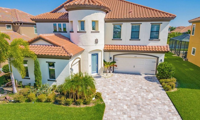 Riverview House | Spectacular Retreat in the Heart of Tampa, Florida