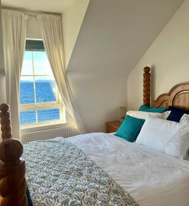 Tullaghan House | Spectacular Sea Views 3 bedroom