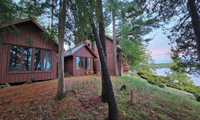 Havelock-Belmont-Methuen Cottage | Spectacular South Facing Ultimate Privacy on Jack Lake with your own Sand Beach!