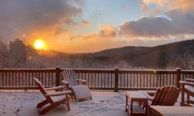 Blue Ridge Cabin | Spectacular VIEW ! Reduced spring rates! Aska /Pet friendly!