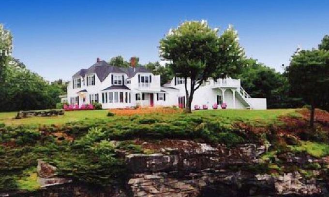 Westport Apartment | SPECTACULAR VIEWS! Private DEEPWATER Dock, 3 acres in DESIRABLE Mid Coast Maine