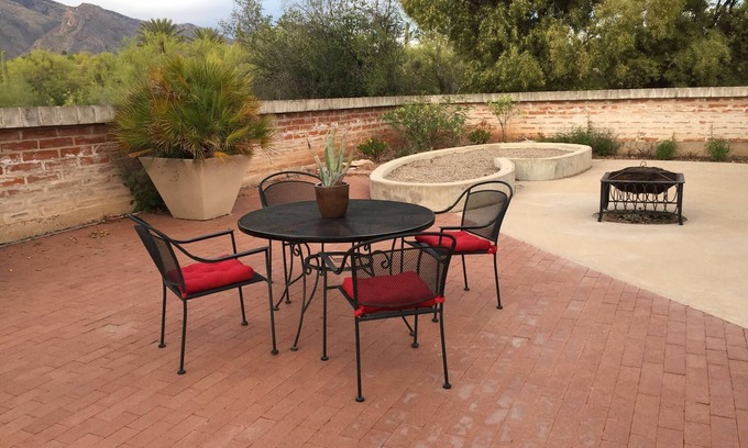 Catalina Foothills Estates House | Spectacular Views and Privacy