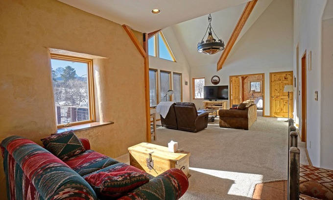 Elk Meadows House | Spectacular Views! Comfortable, Spacious, Family Friendly Home-3 bedroom, 3 bath