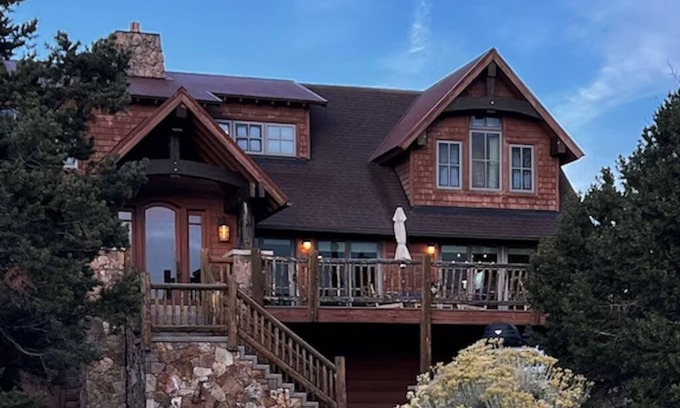 Basalt Cabin | Spectacular views from rooms, deck & hot tub. Walk to historic downtown Basalt!