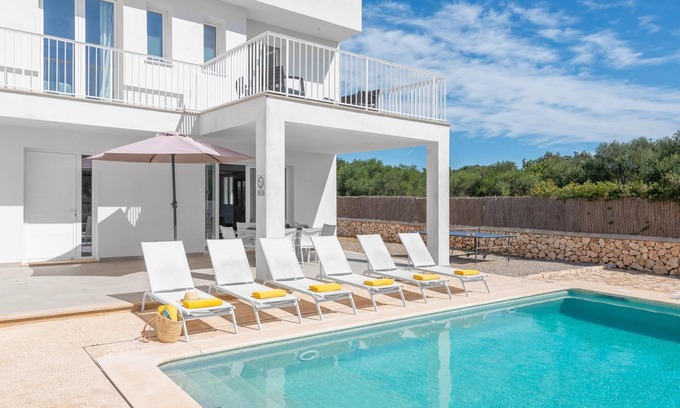 Cala d'Or Villa | Spectacular Villa Casa Gris by the Sea