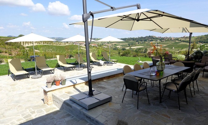 Costigliole d'Asti Other | Spectacular villa with private pool and views on the vineyards and the alps