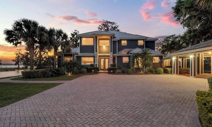 Cypress Gardens House | Spectacular Waterfront Home in Winter Haven