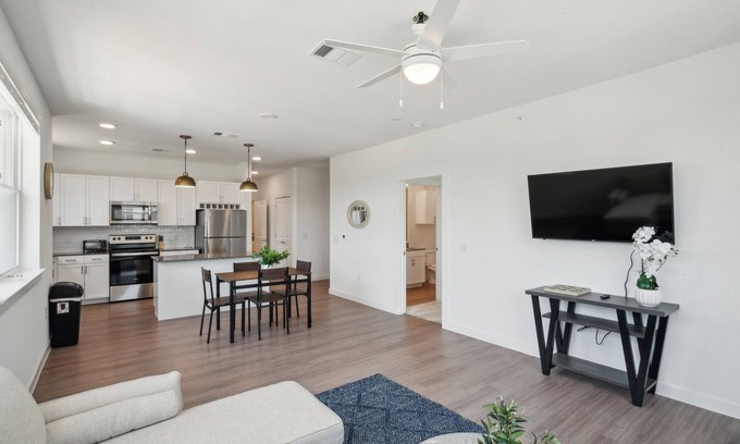 Austin Apartment | Spectra Parks 5309, Modern 2Br Apartment