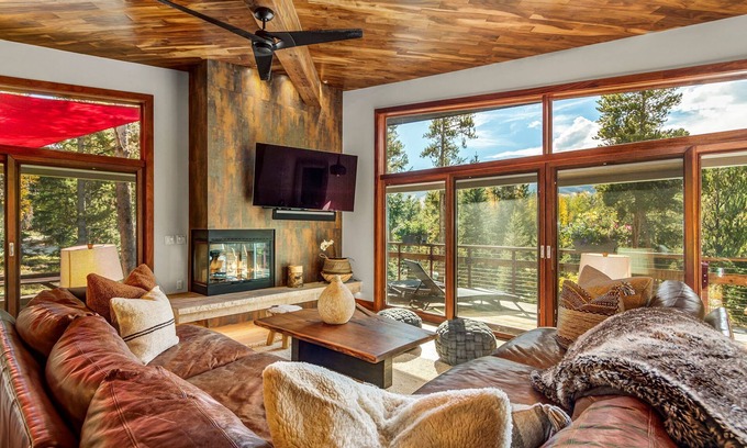 Weisshorn House | Spend Summer in Breckenridge! Home close to Main Street with Wooded Views