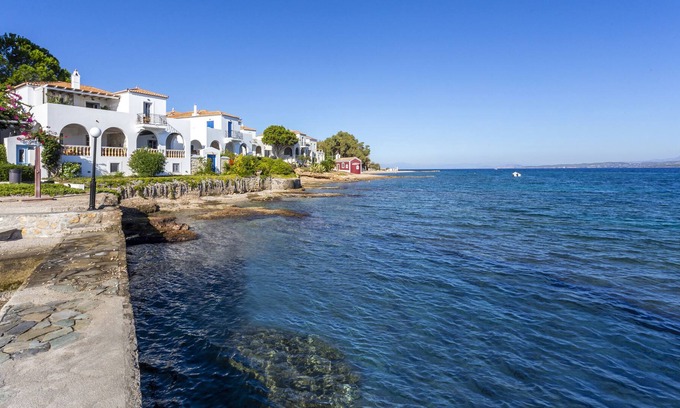 Spetses Villa | Spetses, Traditional Villa on the Waterfront